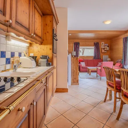3br Balcony & Parking Near Argentiere - Happy Chamonix
